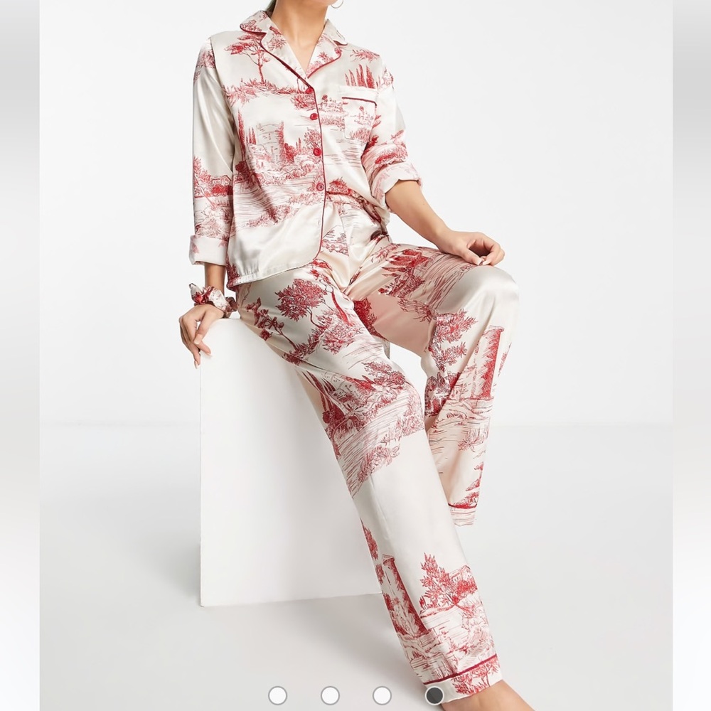 Pajama Set (6 Pc) with Scenic Toile Print